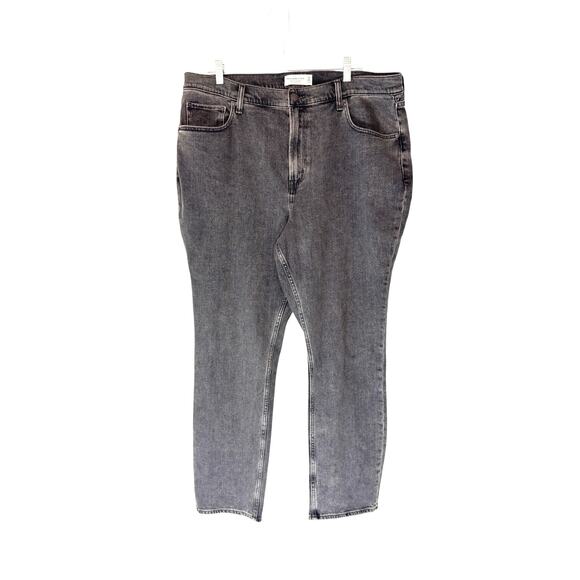Abercrombie & Fitch Gray Denim Ultra High Rise Slim Straight Jean Size 18 Short - Picture 1 of 10